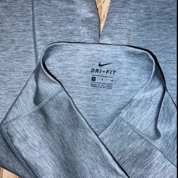 Women's Nike Yoga Ruched High-Waisted Ankle Leggings - Picture 4 of 5